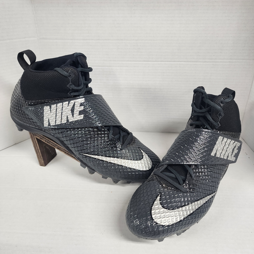 Nike Strike LunarBeast Pro Men's Football Cleats Black and White Size 13